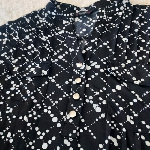 Cocomo Stretch Black & White Abstract Polka Dot Top Artsy Comfy - Picture 4 of 8